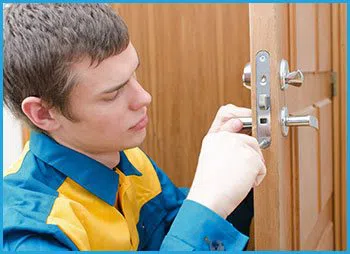 Lock Locksmith Services Winnetka, CA 818-488-2678 - 5-lock-opening
